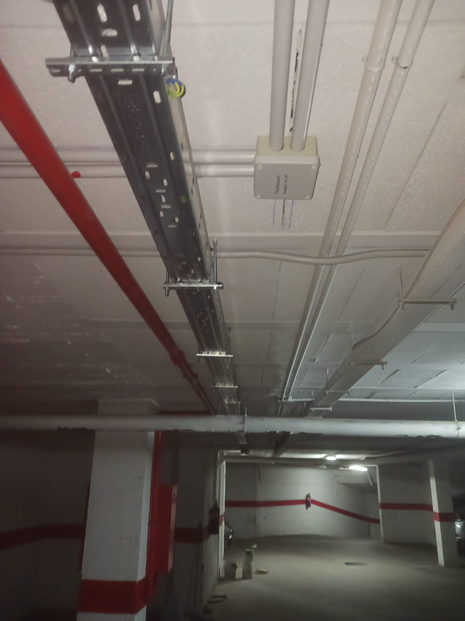 Pre-Instalación Cargador VE — Urbanización Calahonda