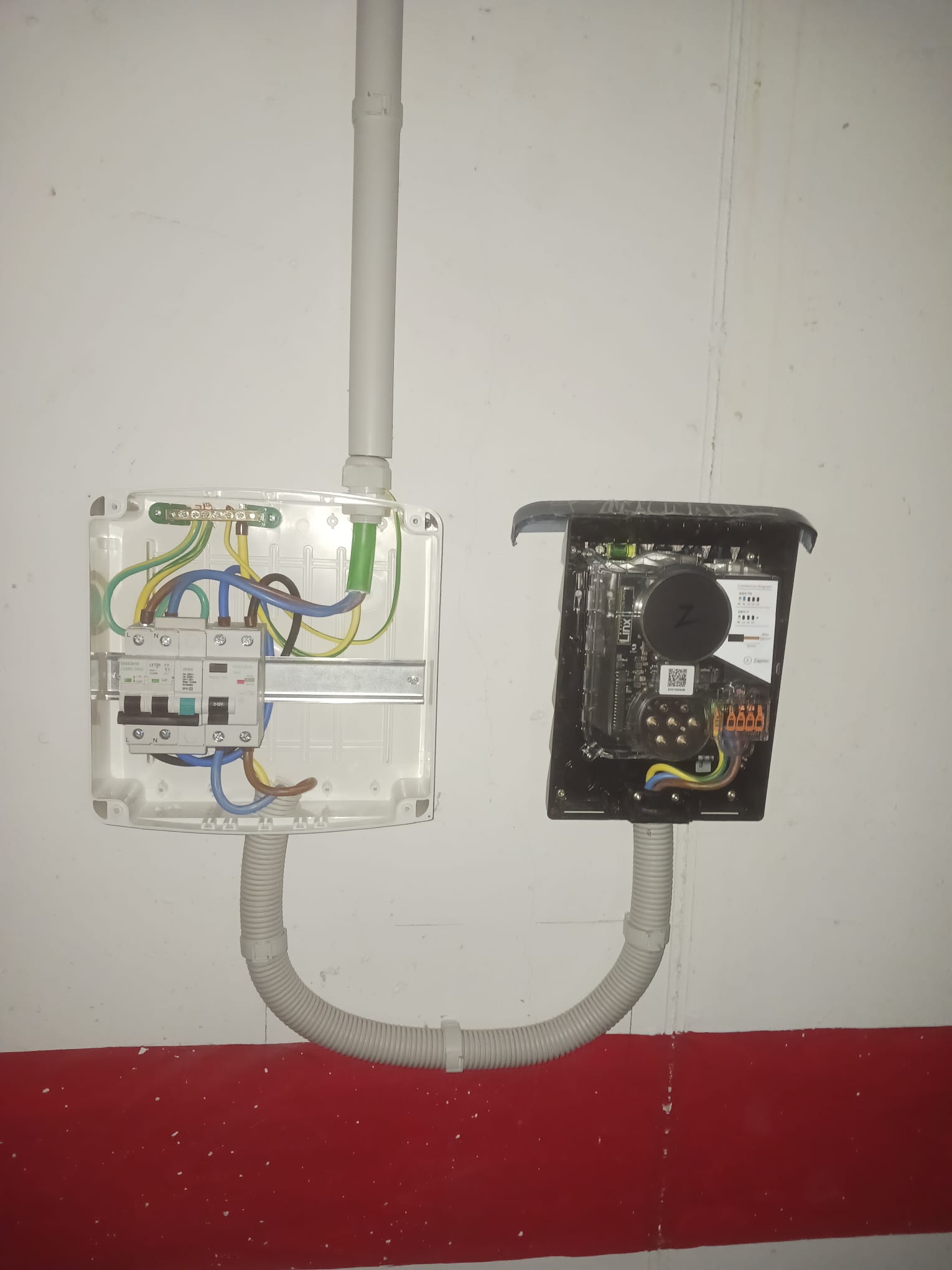 Pre-Instalación Cargador VE — Urbanización Calahonda